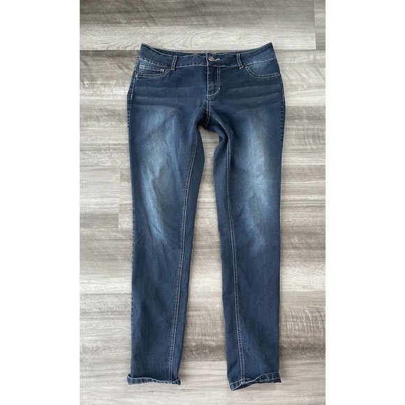 Maurices Dark Wash Straight Skinny Jeans Size 8 M Stretch M7 - Picture 1 of 4